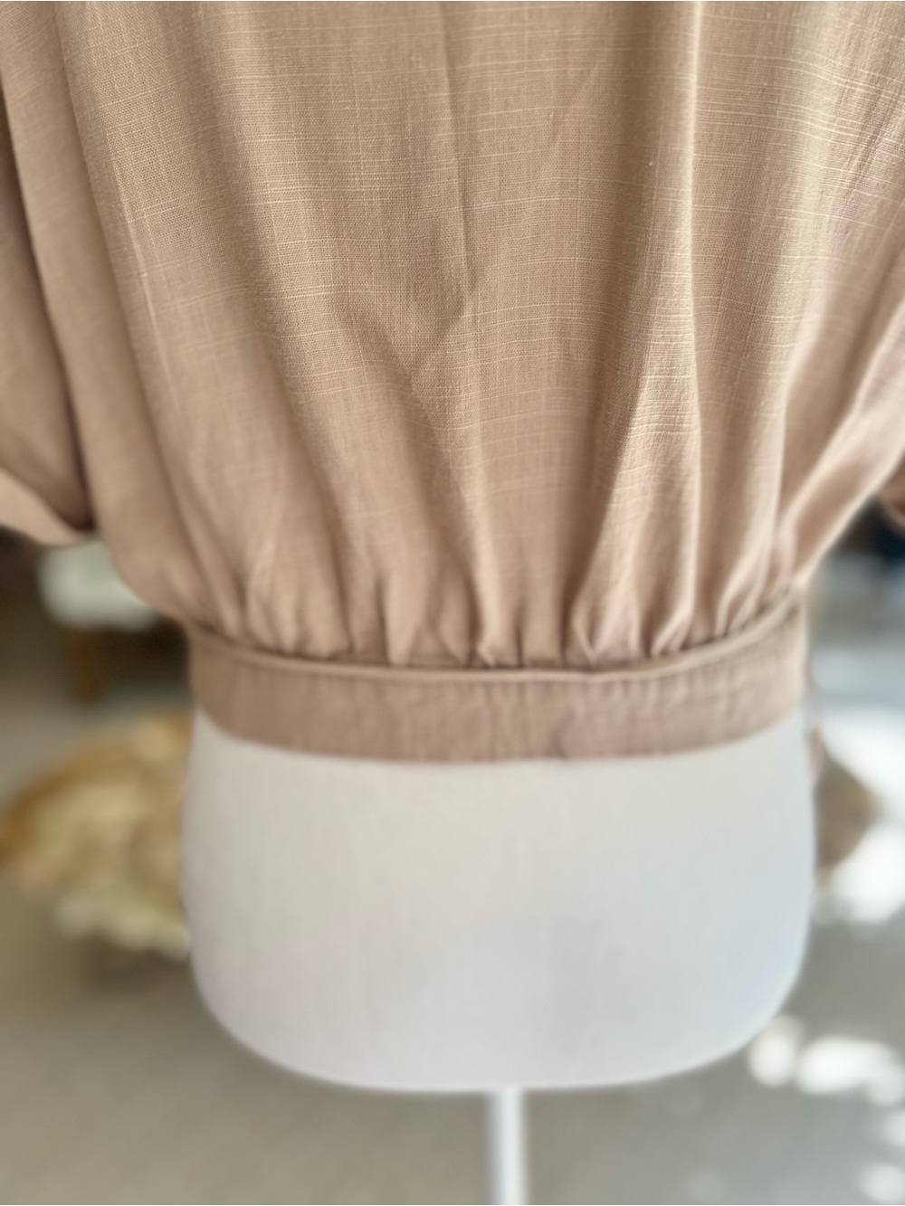 Guess Tan Wrap Crop Top Linen Blend Woven Dolman Sleeve XL Festival - Picture 9 of 13